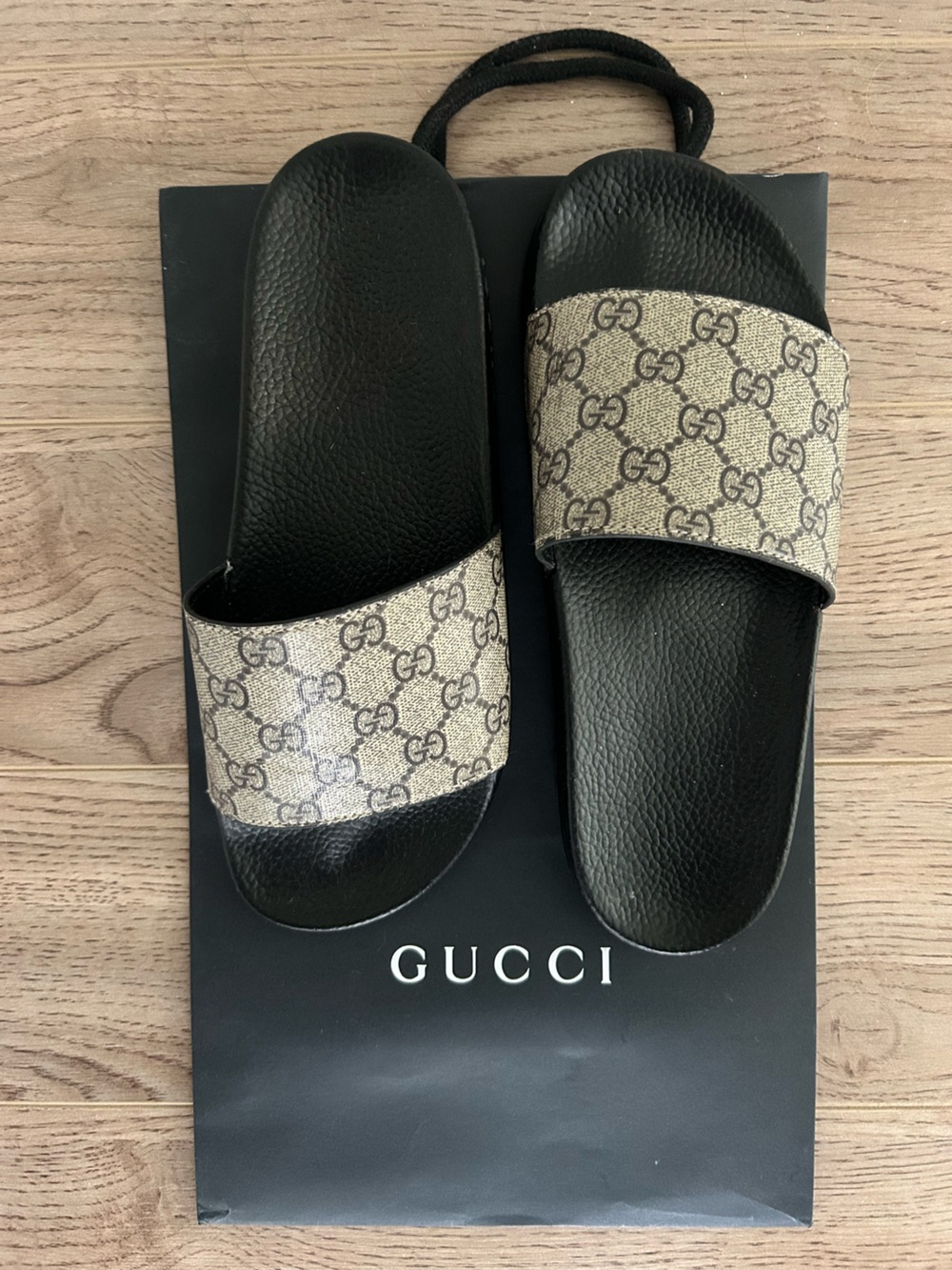 Men’s | Woman’s GUCCI Monogram Slides Size 8.5 Mens 9.5 Woman’s EURO 41